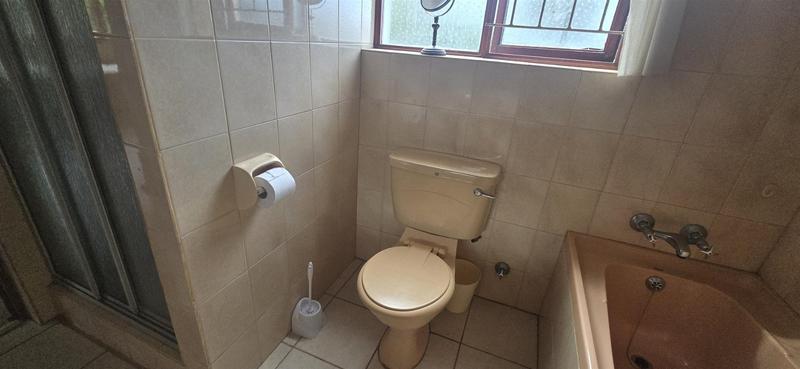 4 Bedroom Property for Sale in Outeniqua Strand Western Cape